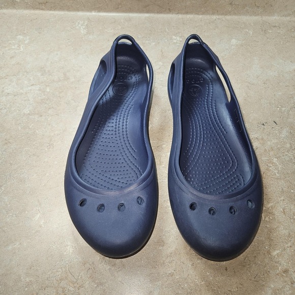 Crocs Flats Shoes Women 8 Navy Blue Slingback Ballet Comfort Lightweight Water - Picture 3 of 8